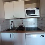 Sea View Residential Front Apartmán *