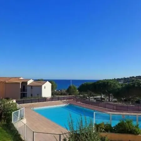 Sea View Residential Front Apartman