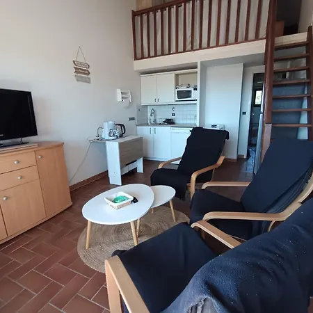 Sea View Residential Front Apartman *