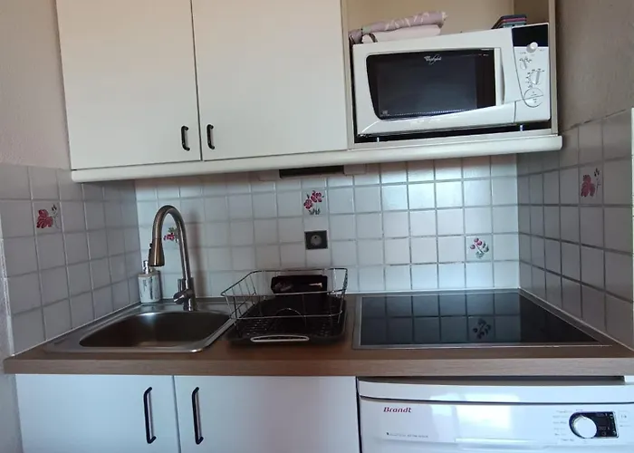 Sea View Residential Front Apartment *